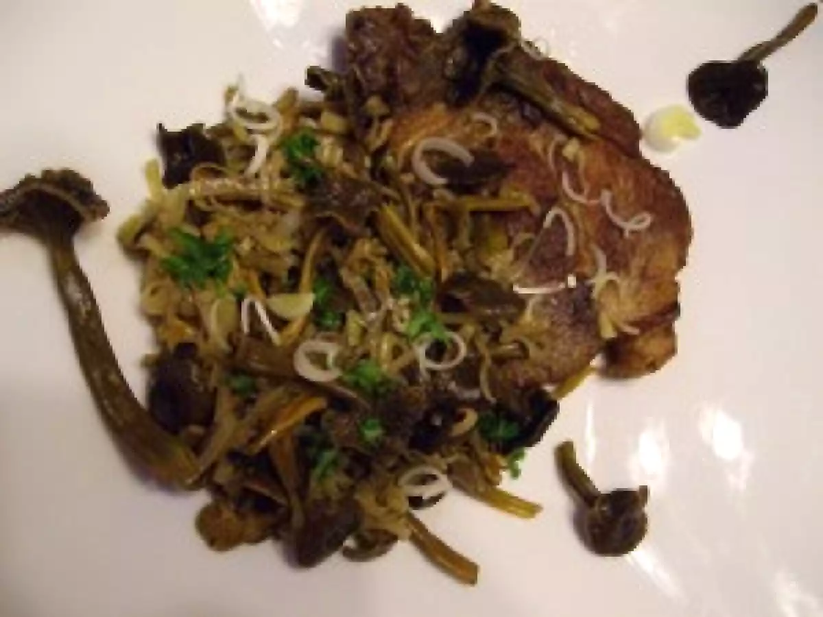 Tombée de Chanterelles et Poireau au Balsamique Blanc sur Côte de Porc - photo 2