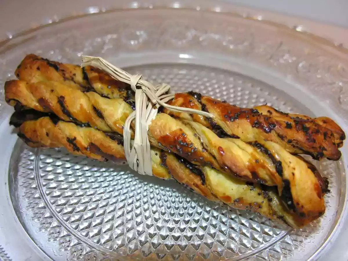 Torsades feuilletées à l'Olivade de Kalamata et aux Tomates Séchées - photo 2