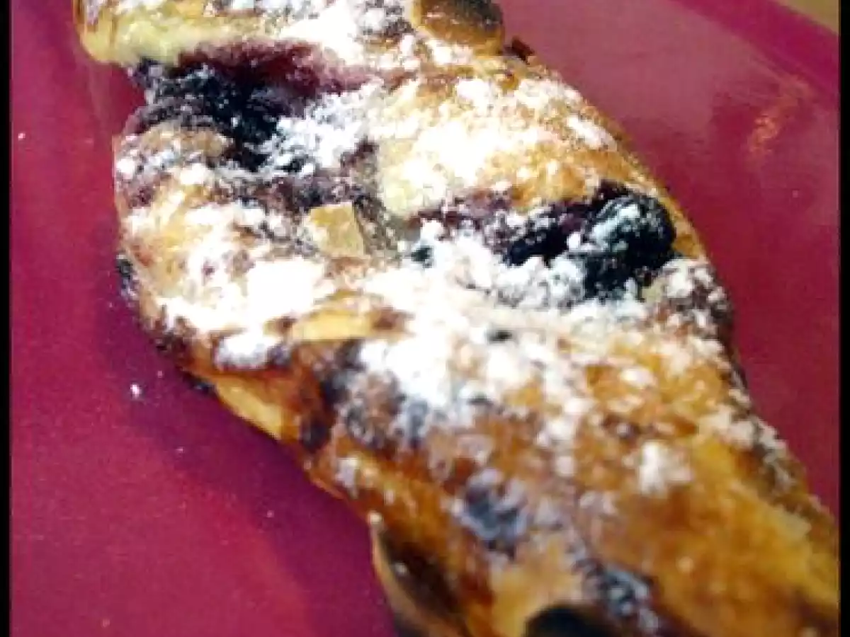 Torsades feuilletées crème d'amande-myrtilles