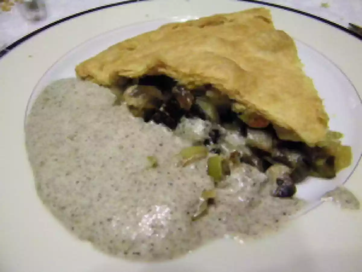 Tourte aux noix de saint-jacques, poireaux et champignons