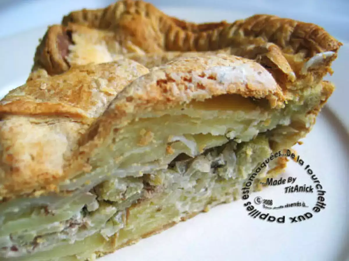 Tourte aux pommes de terre, fenouil, oignon et thon à la crème