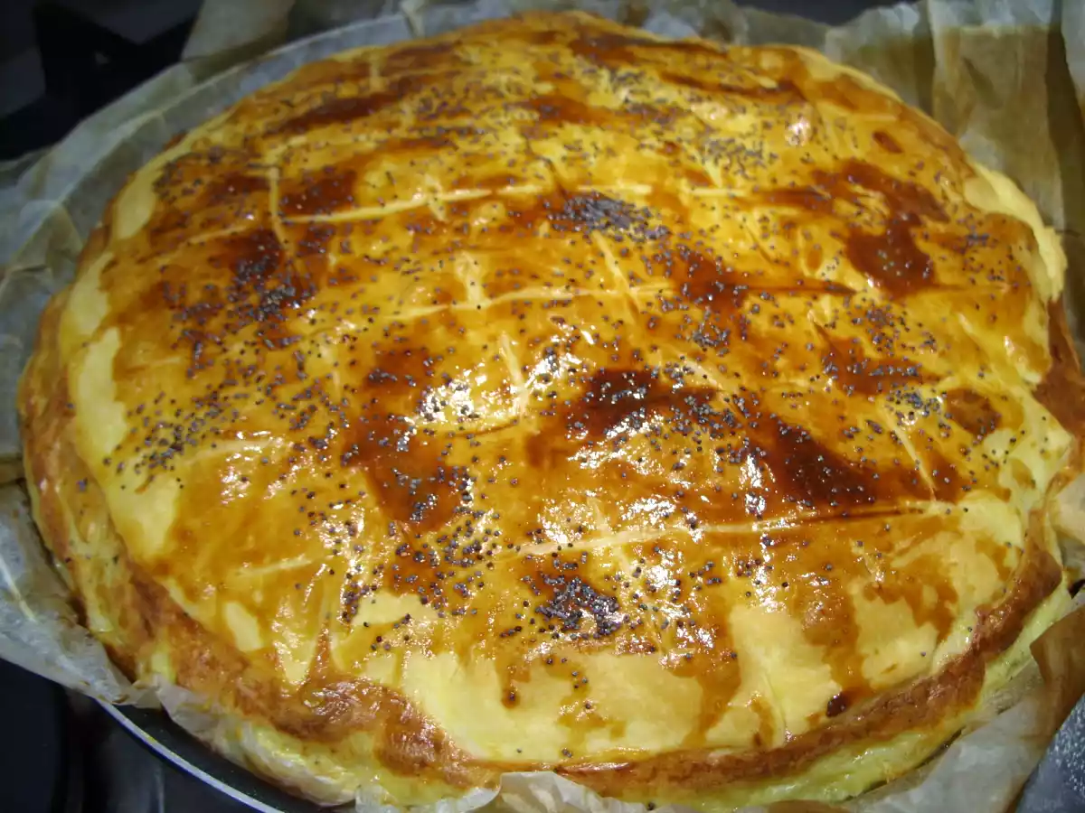 Tourte feuilletée au saumon et à la cancoillotte - photo 2