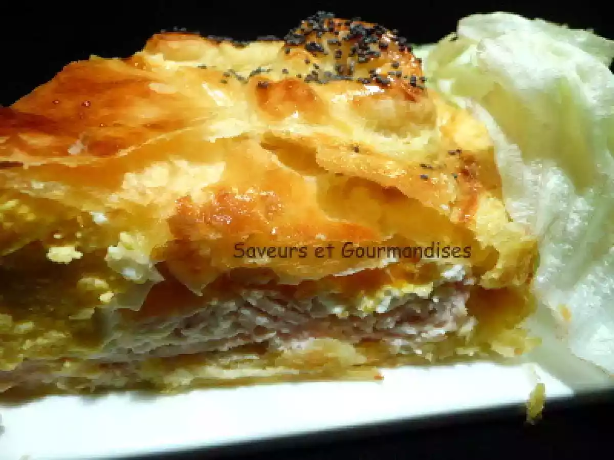 Tourte feuilletée aux oeufs sur jambon.