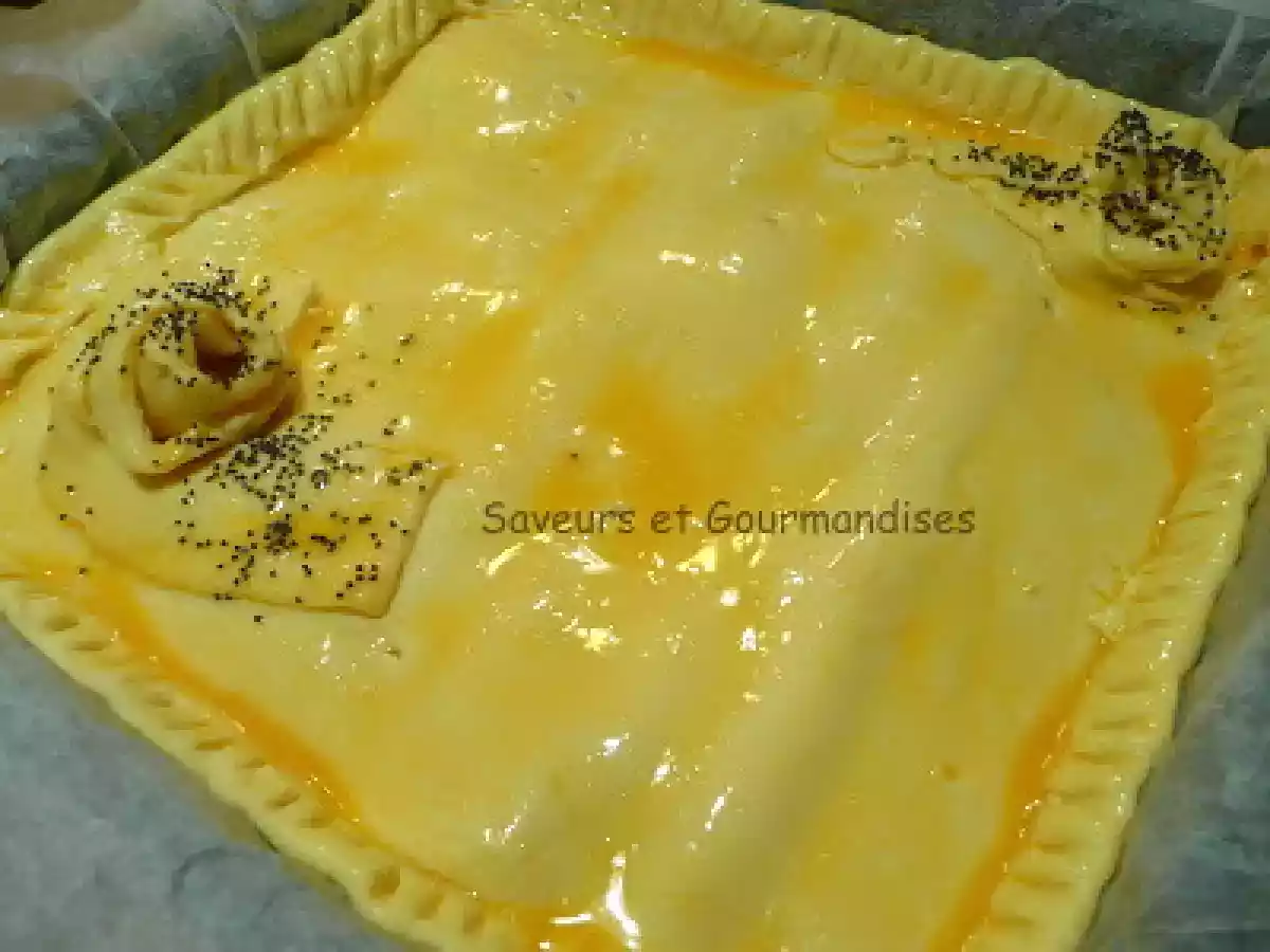 Tourte feuilletée aux oeufs sur jambon. - photo 2