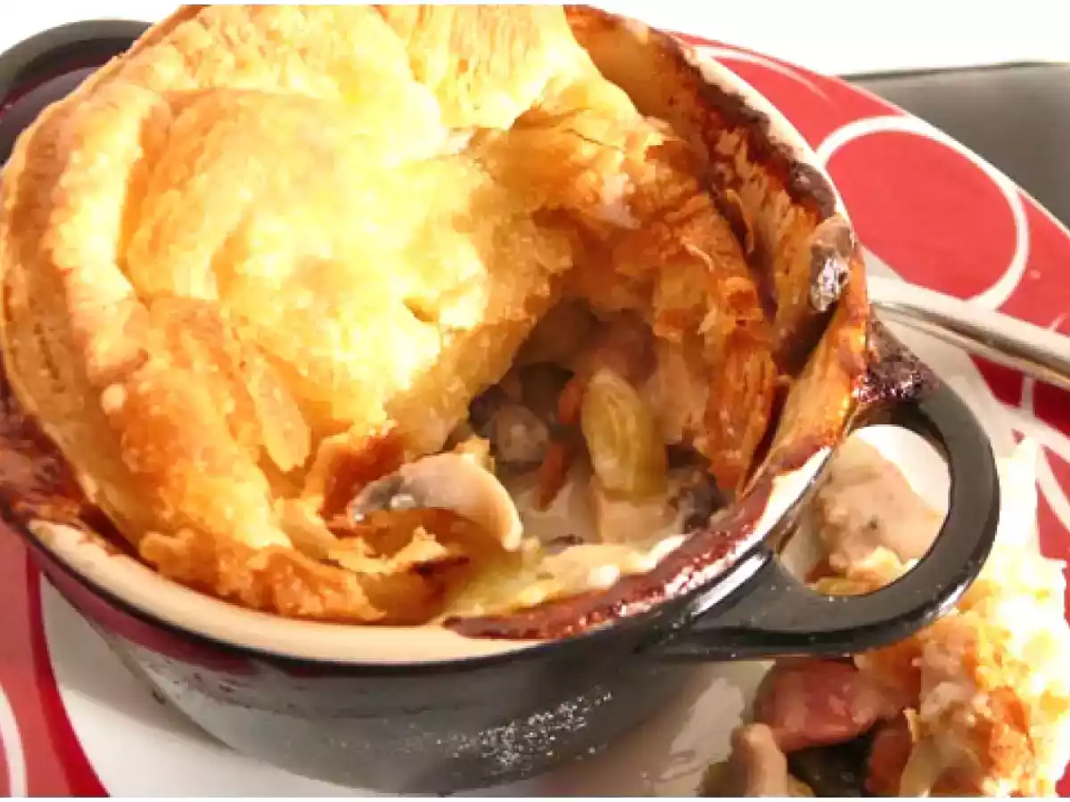 Tourte feuilletée de poulet aux champignons