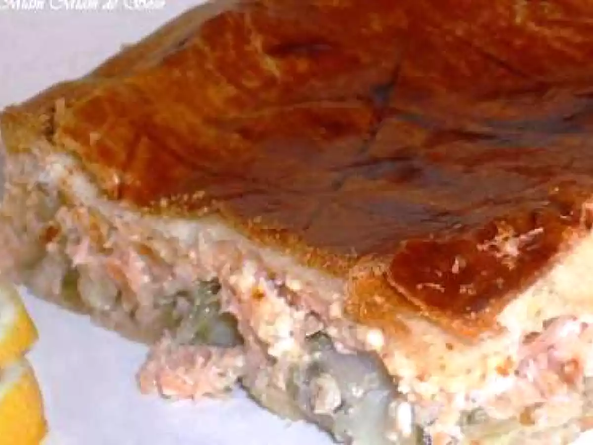 TOURTE SAUMON POIREAU CRÈME TARAMA CITRONNÉ