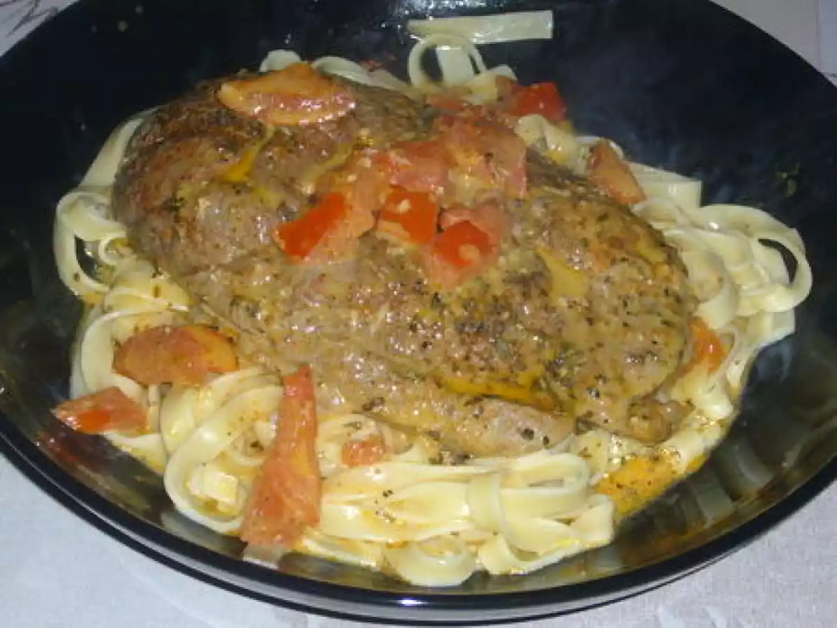 Tranche de gigot d'agneau sauce crémée aux épices