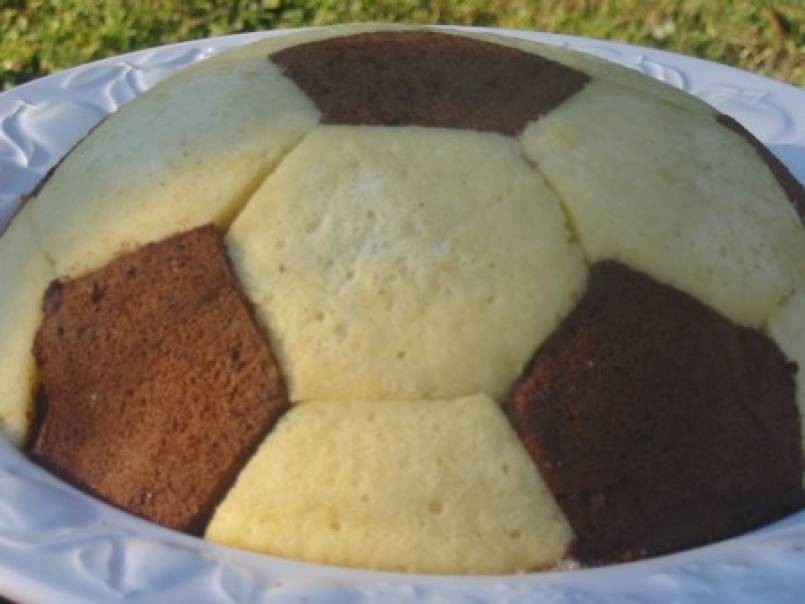 Tres Beau Et Trop Bon Le Ballon De Football D Anniversaire Poire Chocolat Recette Ptitchef Tres Beau Et Trop Bon Le Ballon De Football D Anniversaire Poire Chocolat Recette Ptitchef