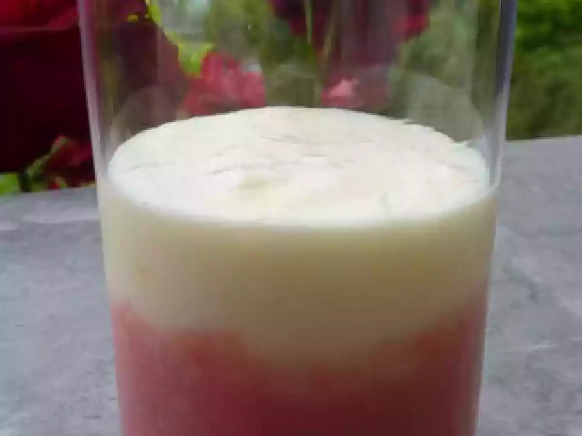 Trilogie de verrines - Mousse fabuleusement légère au citron sur coulis de fraise - photo 2