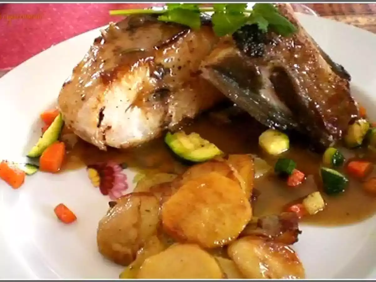 Tronçon de lieu de ligne au jus de viande maison, pommes de terre crousti-fondantes ..