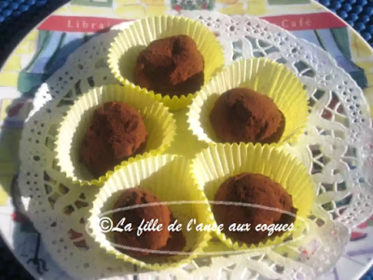 TRUFFES AU TIA MARIA ET À L'EXPRESSO