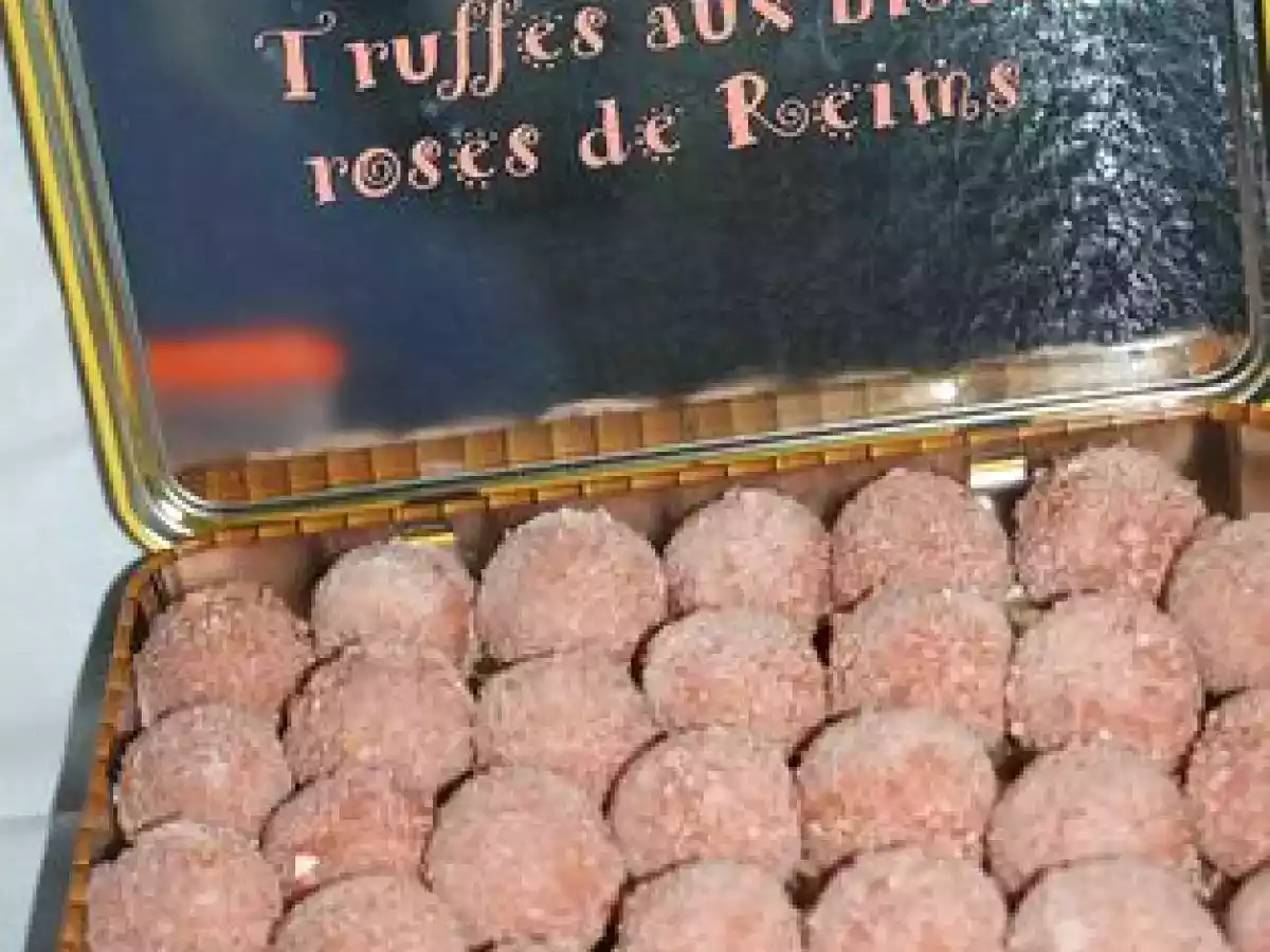 Truffes aux biscuits roses de Reims