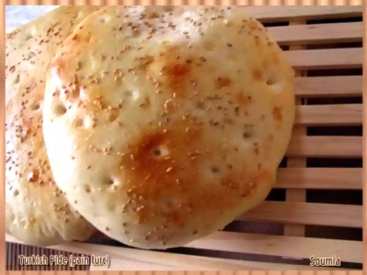 Turkish Pide (pain turc)