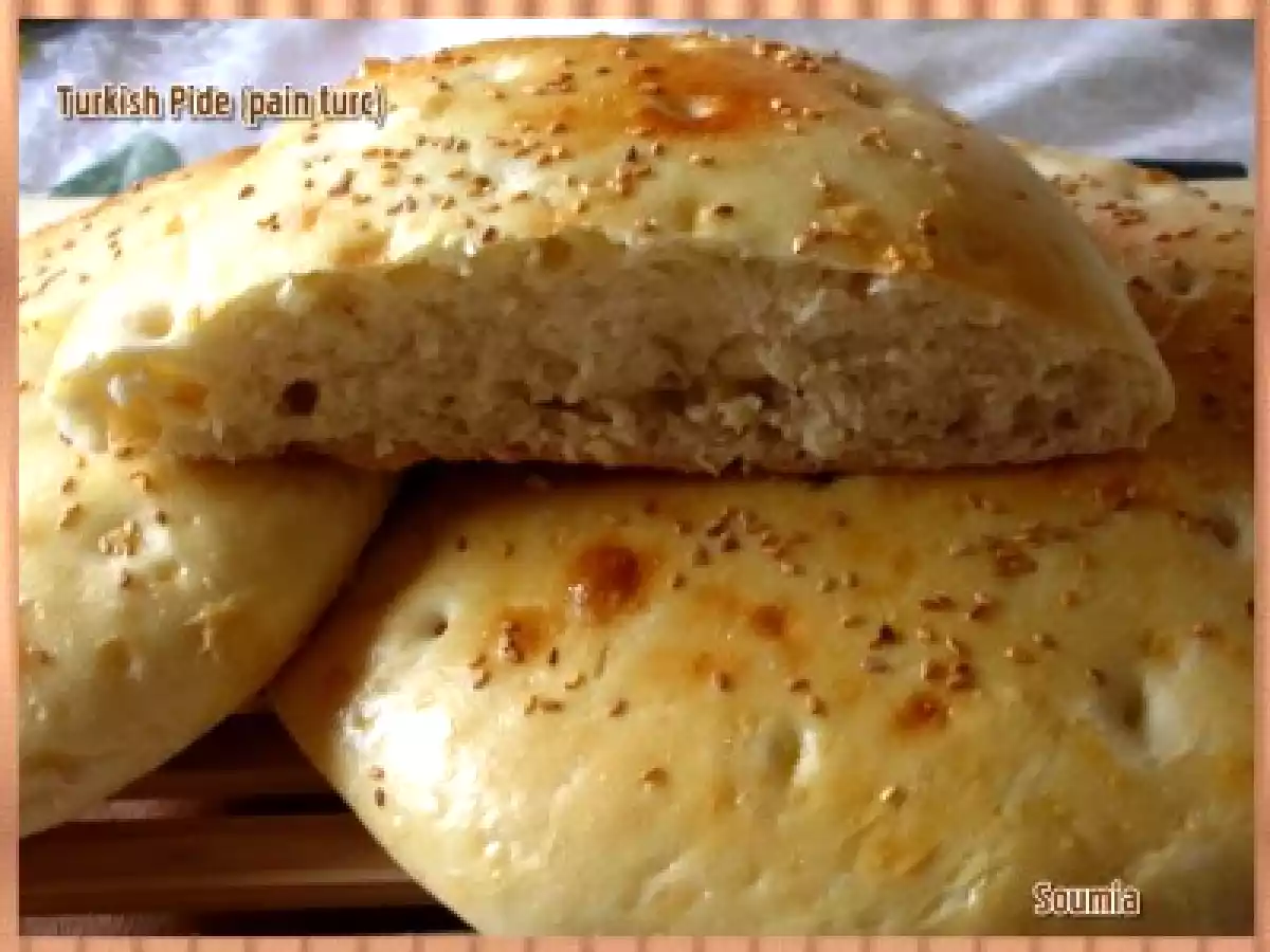 Turkish Pide (pain turc) - photo 2