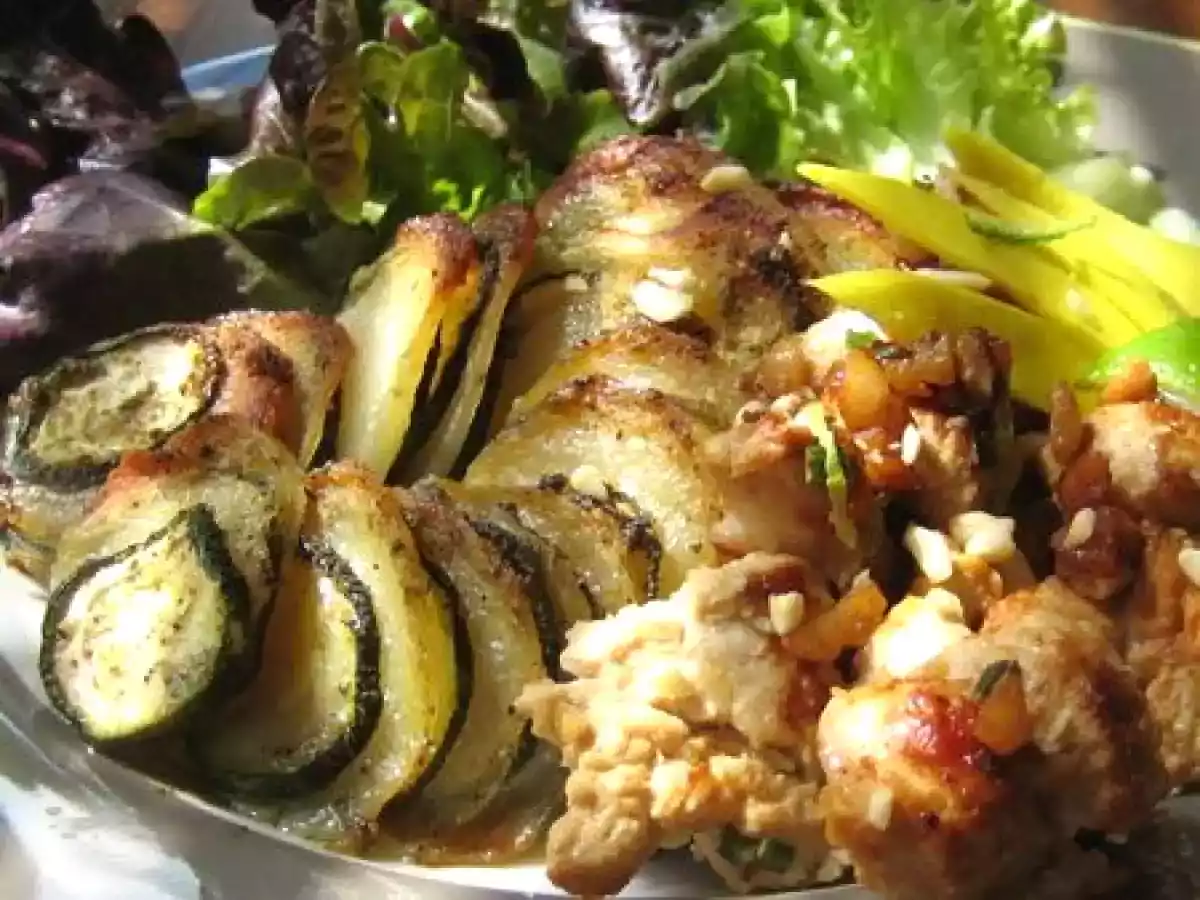 Un émincé de poulet aux cacahuètes et à la mangue