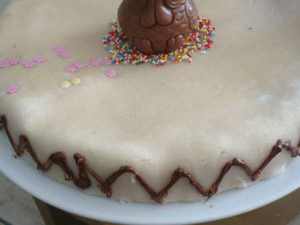 Un Gateau D Anniversaire Et De Paques Recette Ptitchef