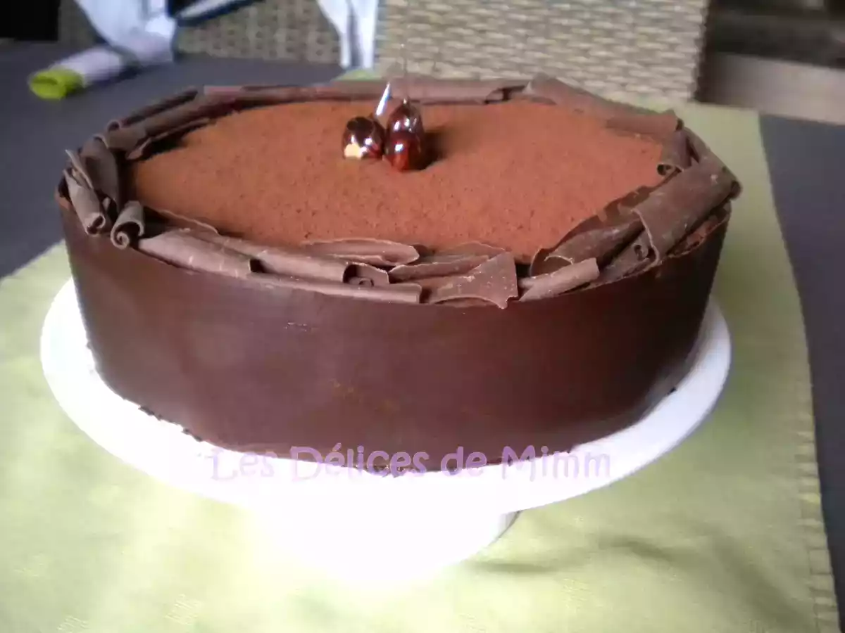 Un gâteau tout chocolat