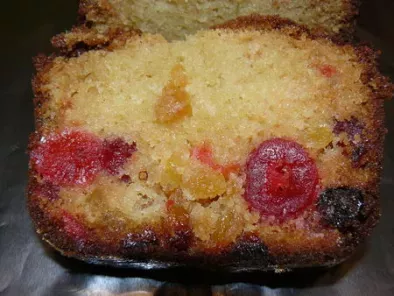 Un grand classique : Le cake aux cerises confites et raisins secs