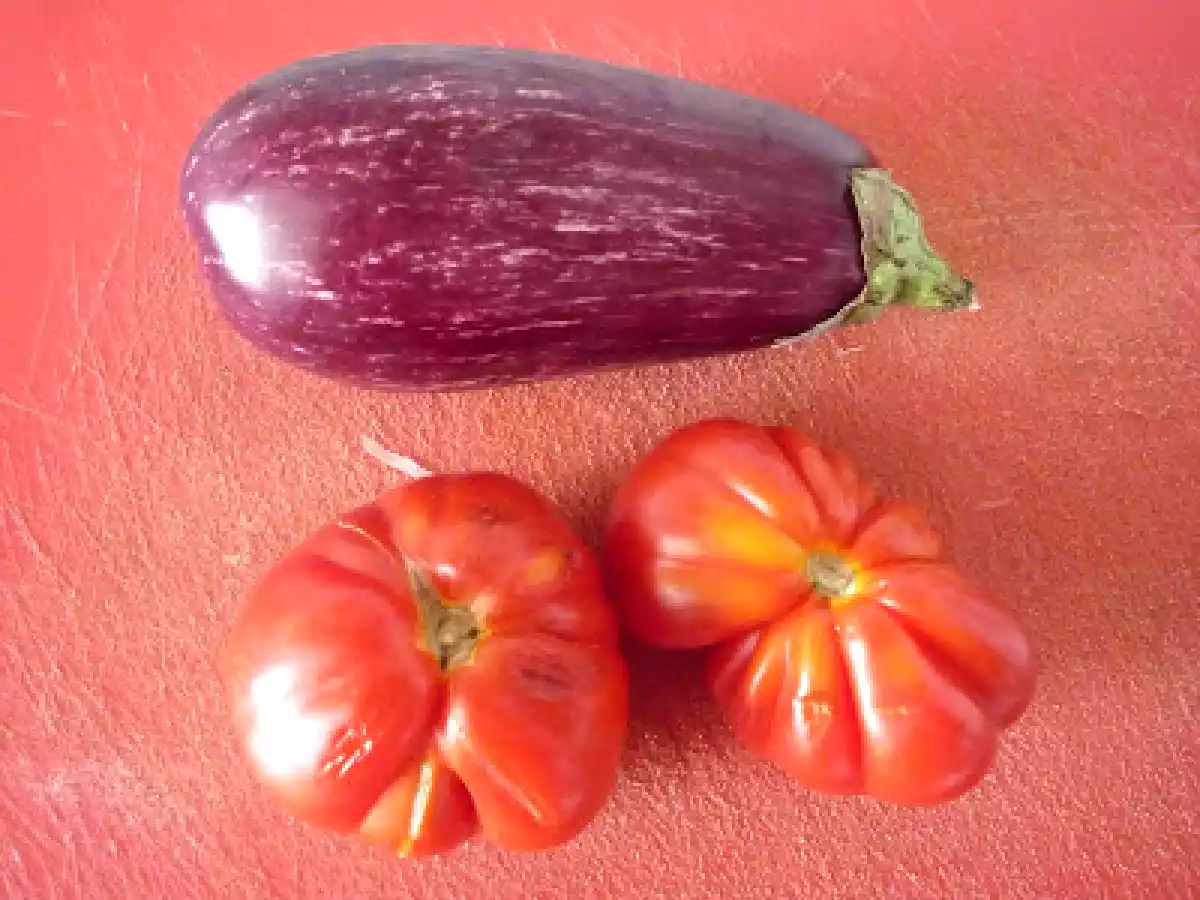 Une poêlée d'aubergines, tomates et oeufs- Auberginen-, Tomaten- und Eierpfanne - photo 3