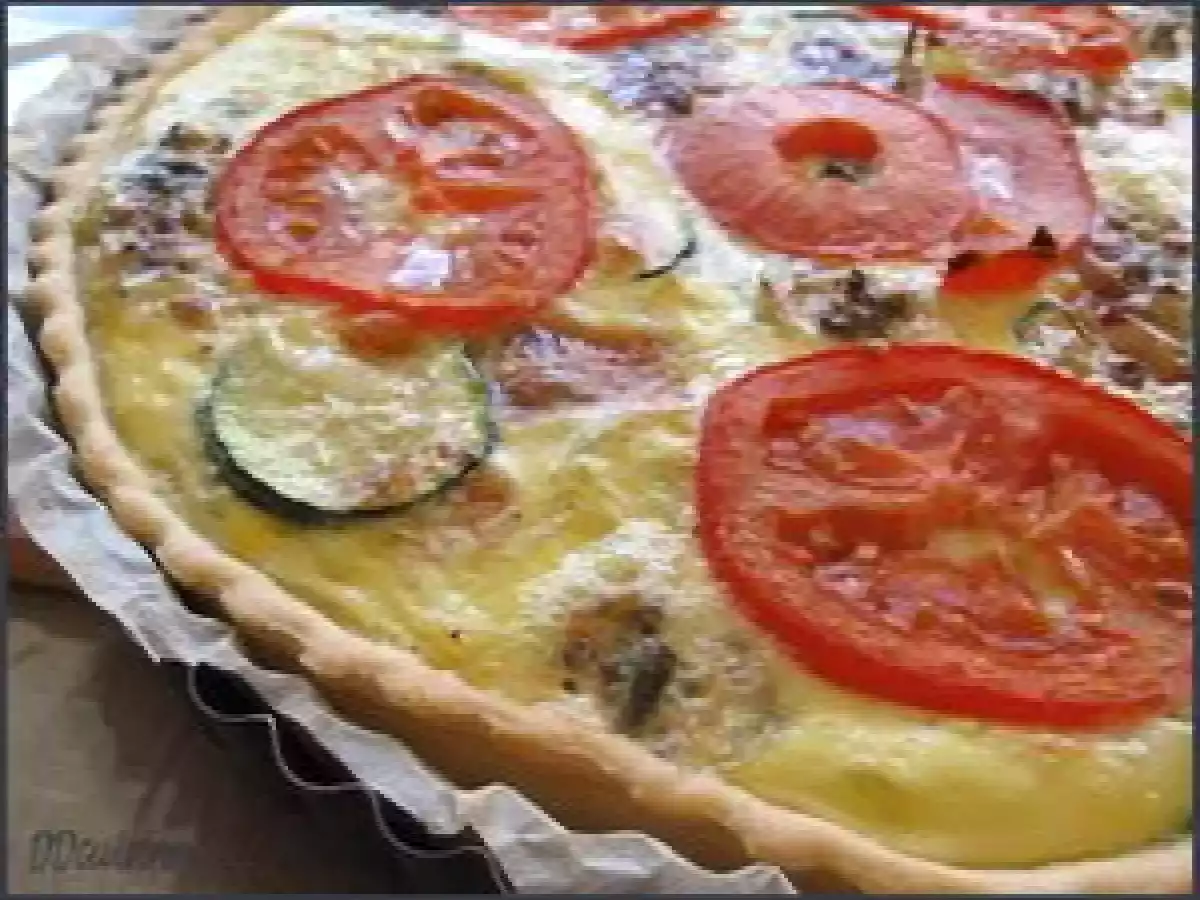 Une quiche exquise : au bleu, à la tomate et aux courgettes - photo 2