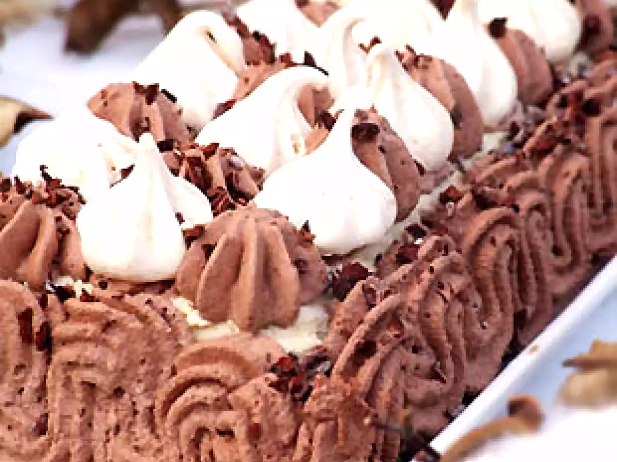 Vacherin glacé à la banane et au chocolat