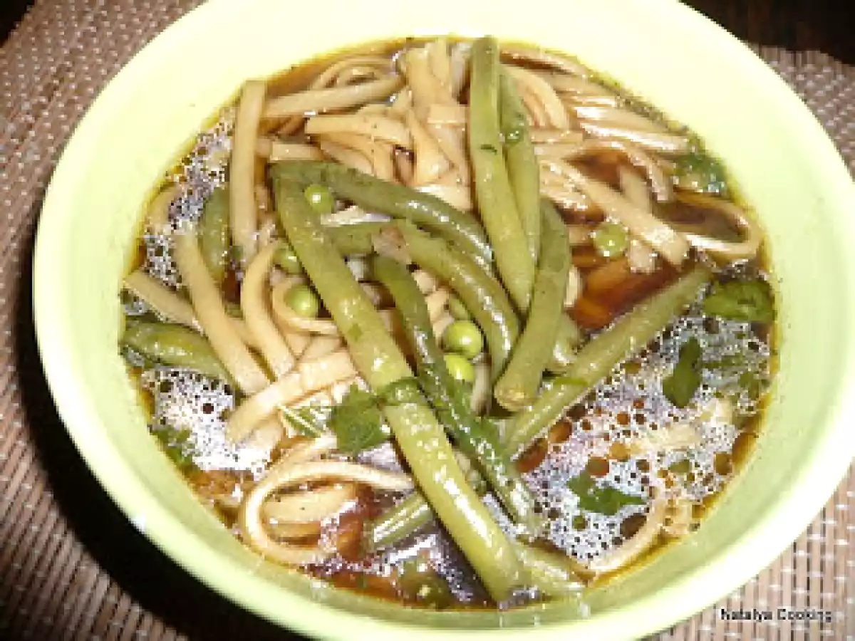 Vegetable noodle soup / Soupe aux nouilles de riz et aux légumes / ??????? ??? ? ??????