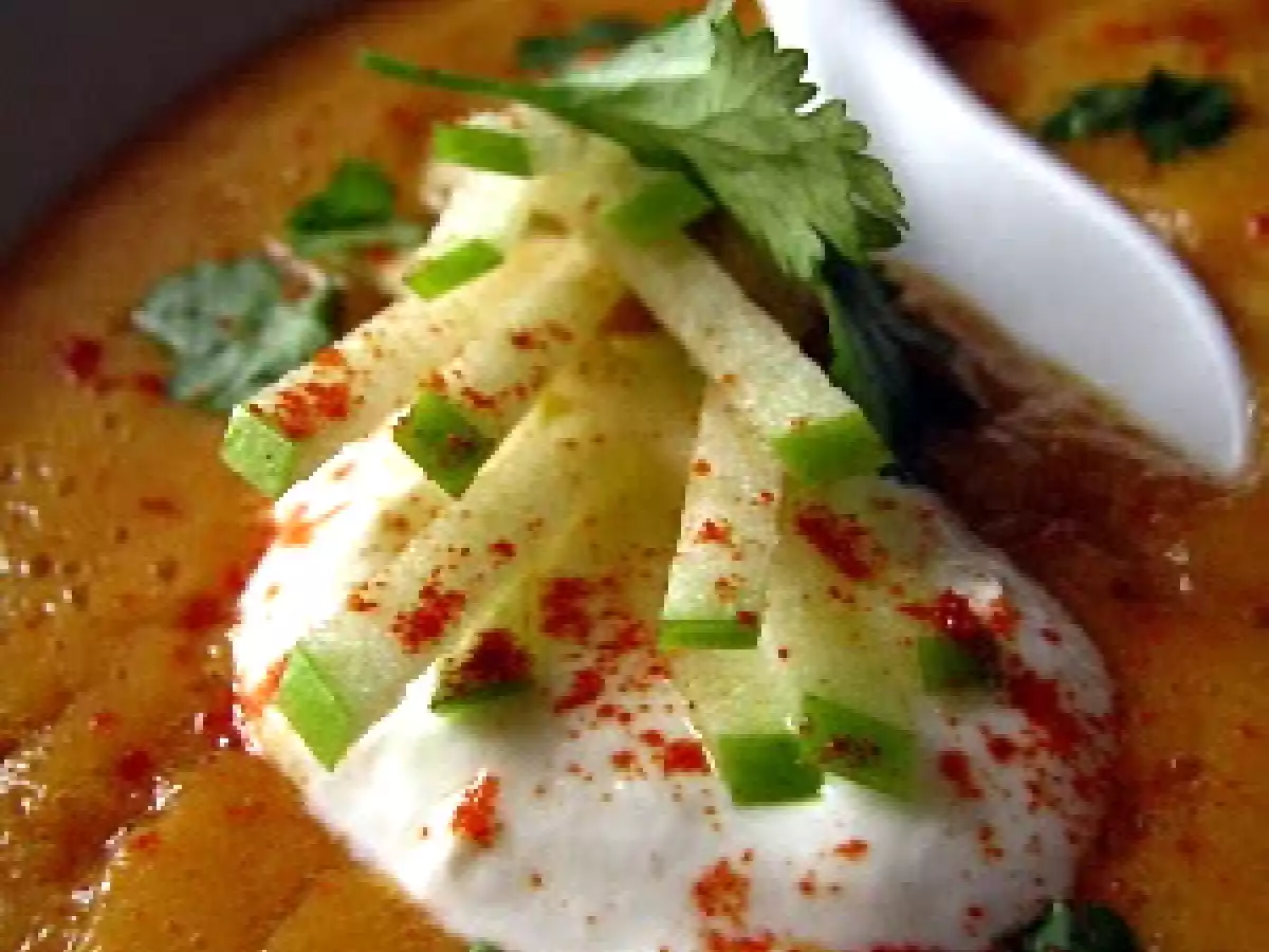 Velouté carottes et lentilles corail à la pomme verte.
