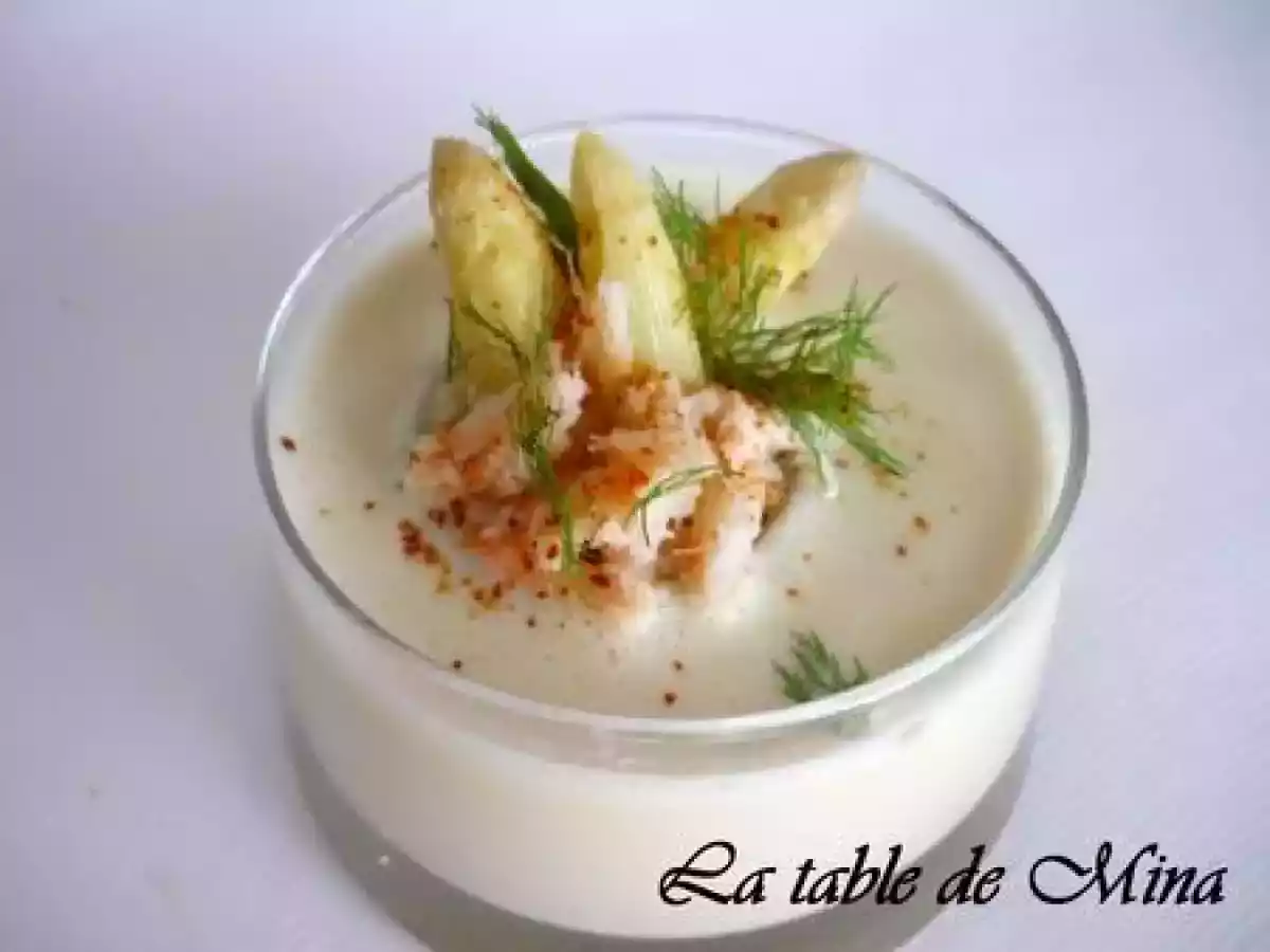 Velouté d'asperges au crabe royal