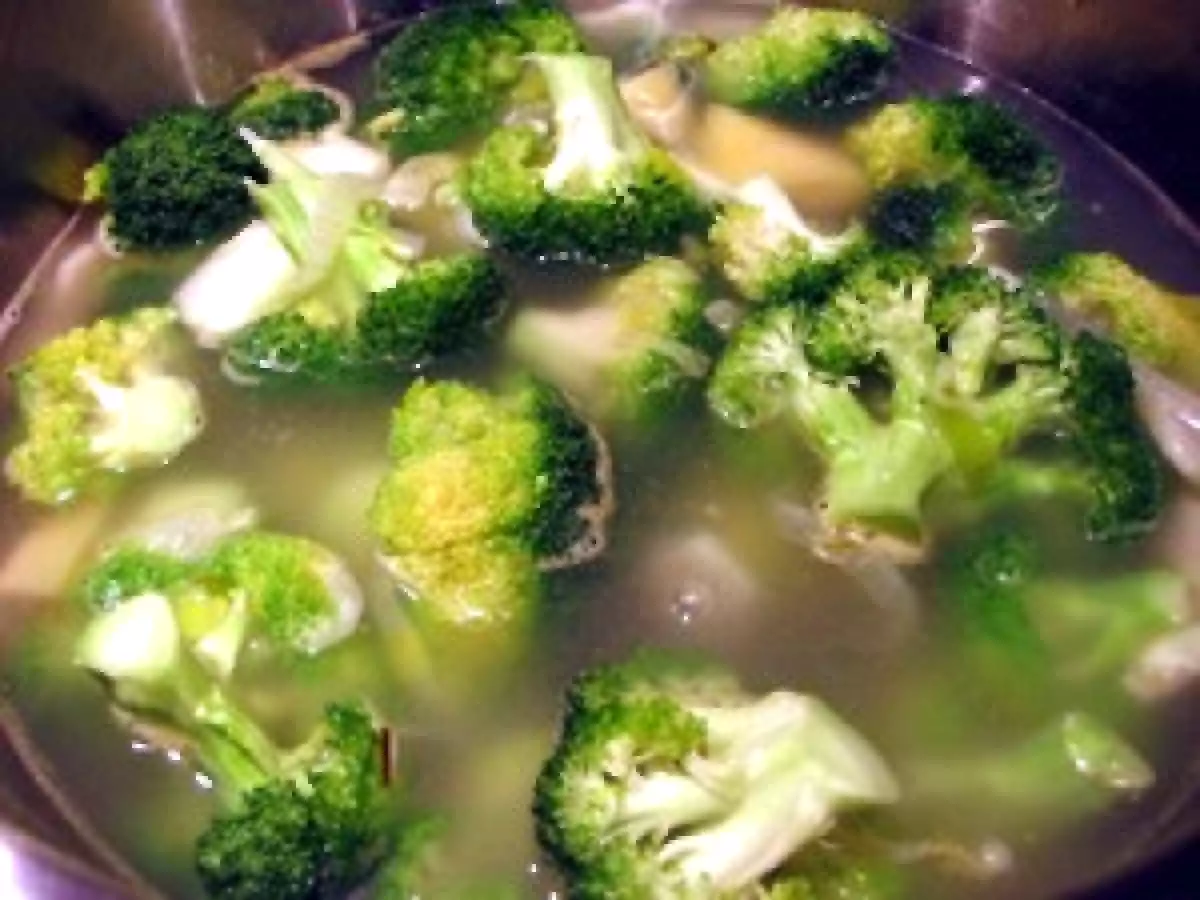 Velouté de brocoli au gorgonzola et bacon grillé - photo 3