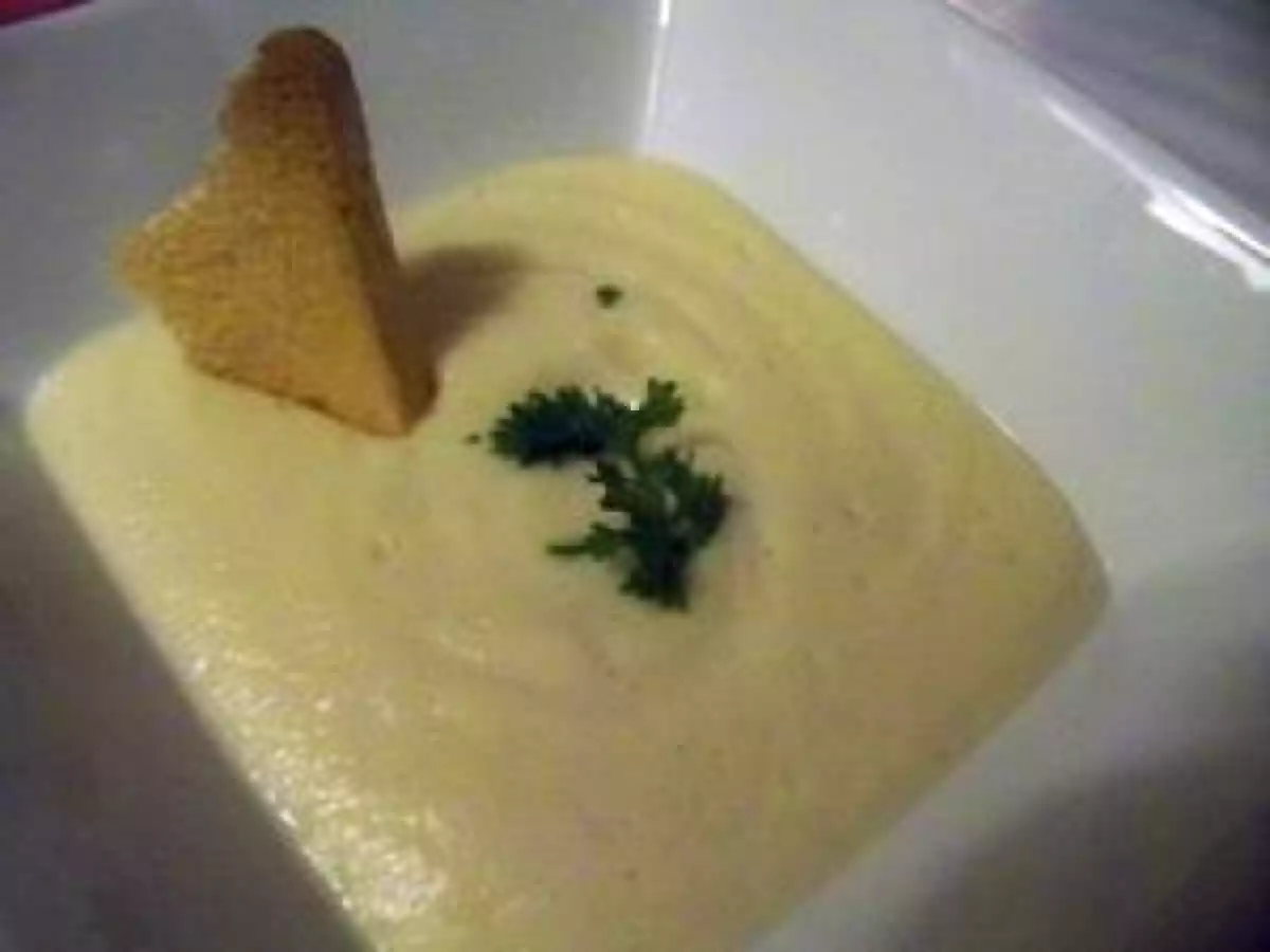 Velouté de celeri rave à la crème d'amande!!!