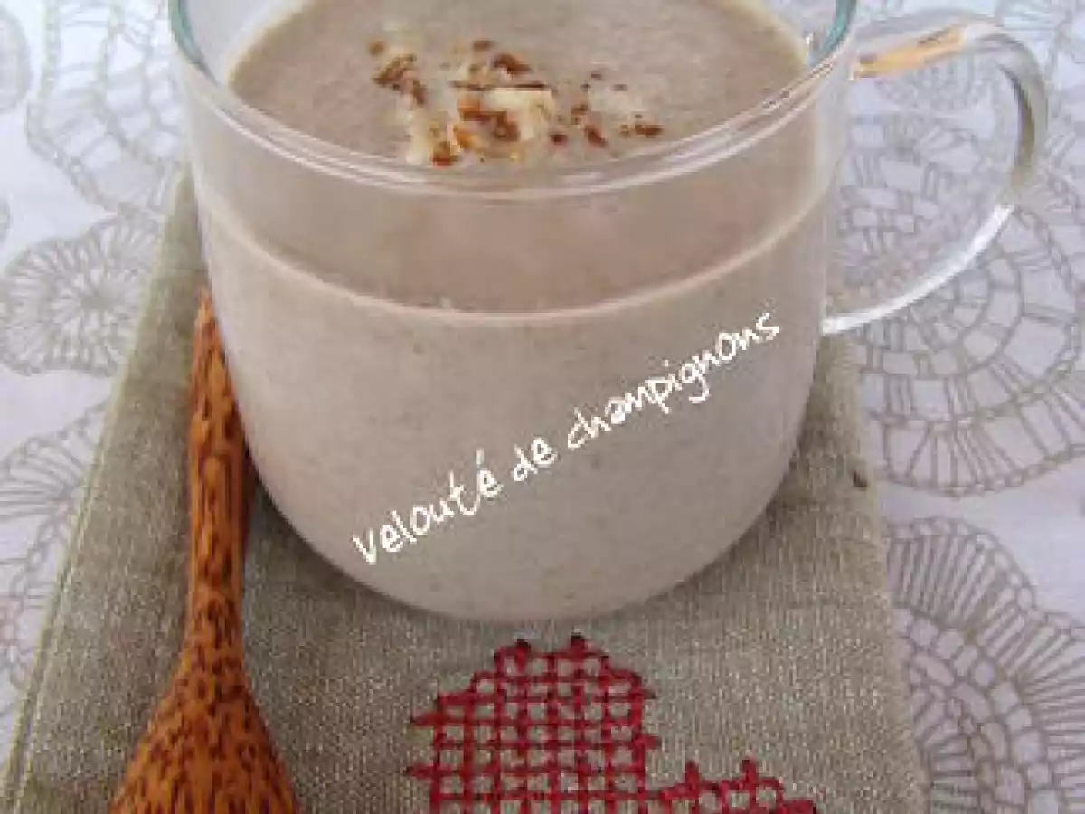 Velouté de champignons de Paris à la noisette