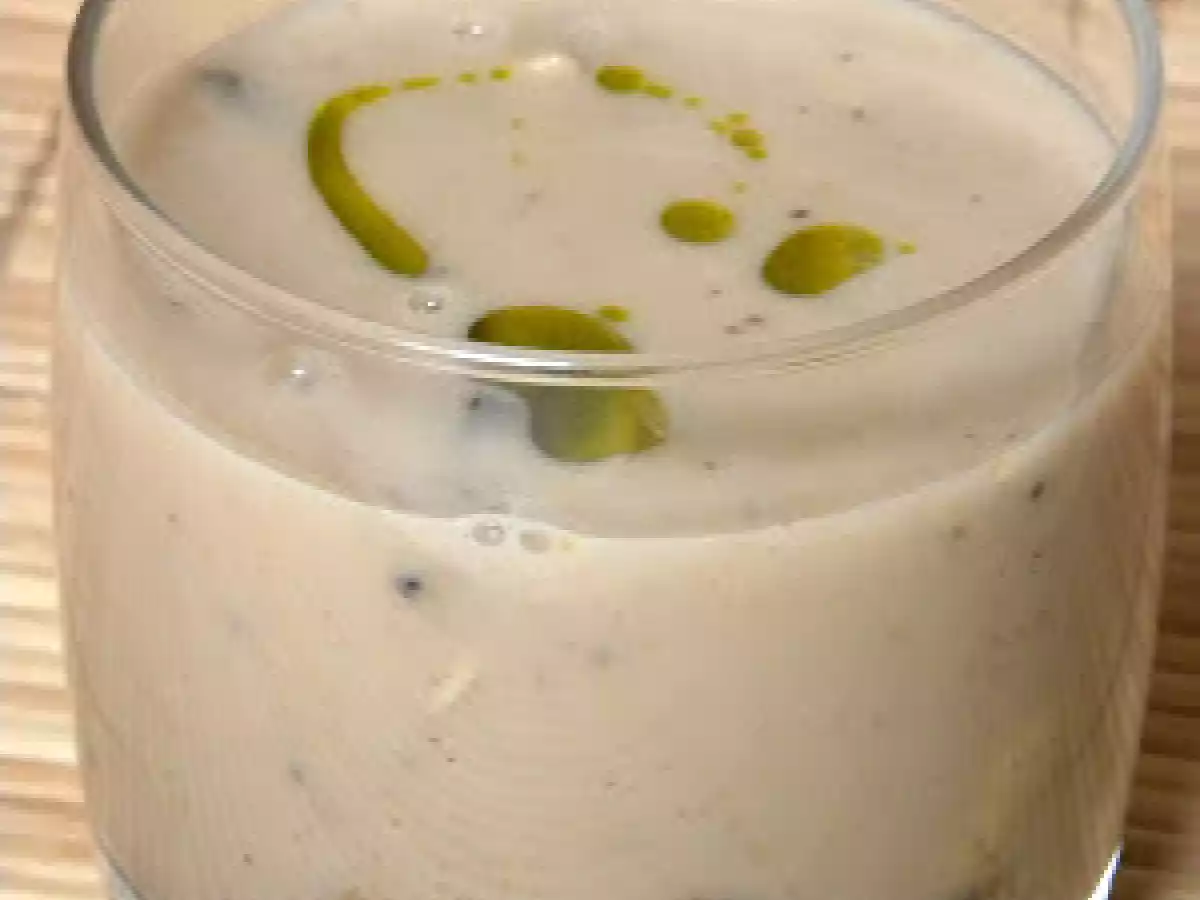 Velouté de châtaignes aux champignons de Paris et à l'huile de pistache