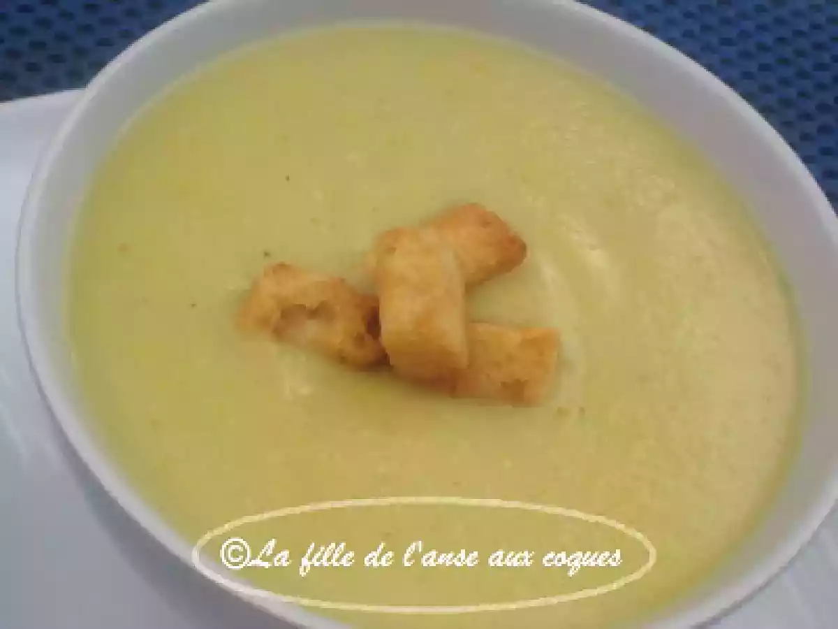 VELOUTÉ DE CHOU-FLEUR AU GINGEMBRE ET AU CARI