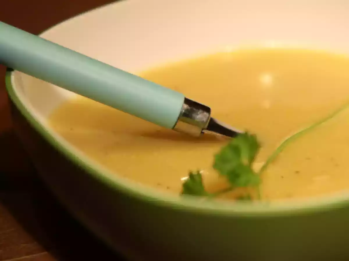 Velouté de chou-fleur aux lentilles corail