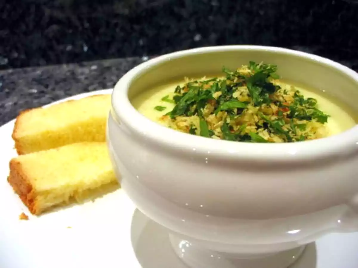 Velouté de chou-fleur et crumble à la brioche - photo 2