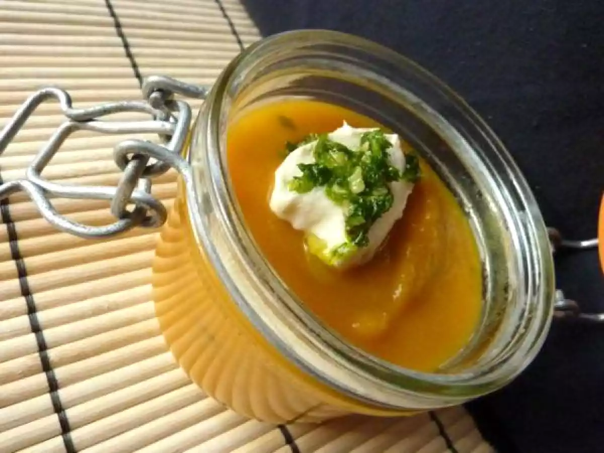 Velouté de courge Butternut aux patates douces et à la coriandre - photo 2