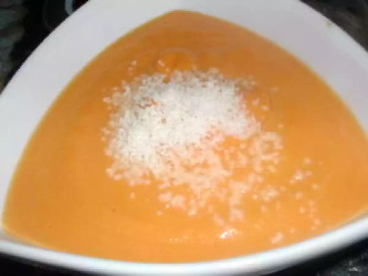 Velouté de courge muscade et carotte parfumée au curry