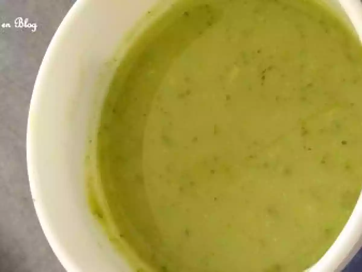 VELOUTE DE COURGETTES AU CÉLERI ET AU CURRY - photo 2