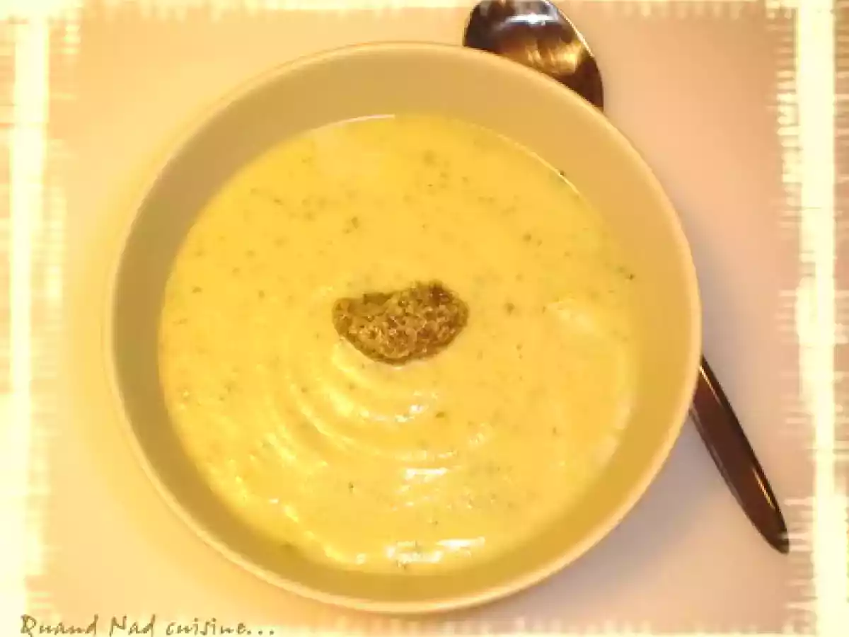 Velouté de courgettes au pesto