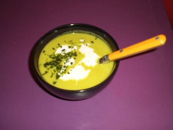 VELOUTE DE FENOUIL, LENTILLES CORAIL ET LAIT DE COCO