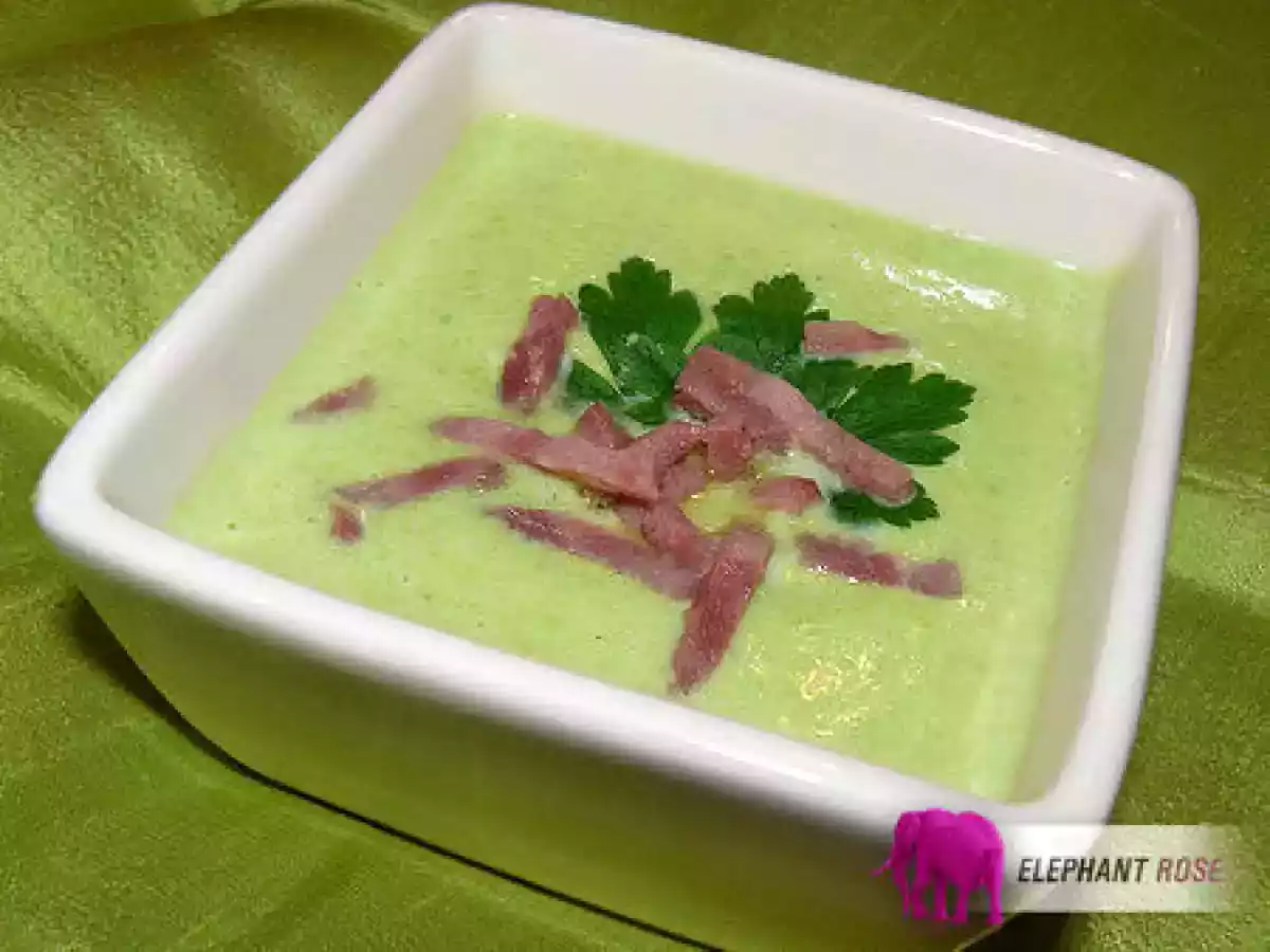 Velouté de fèves au jambon