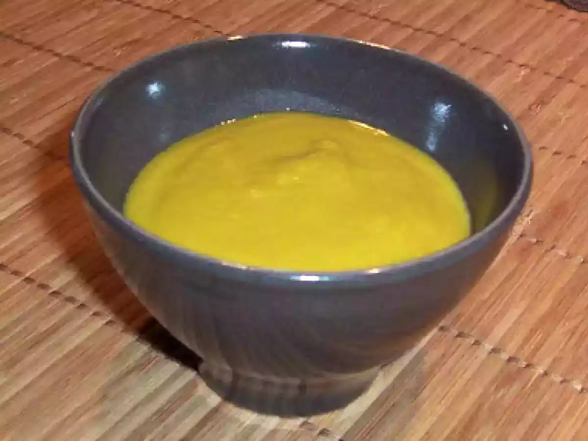Velouté de lentilles corail aux poireaux et épices
