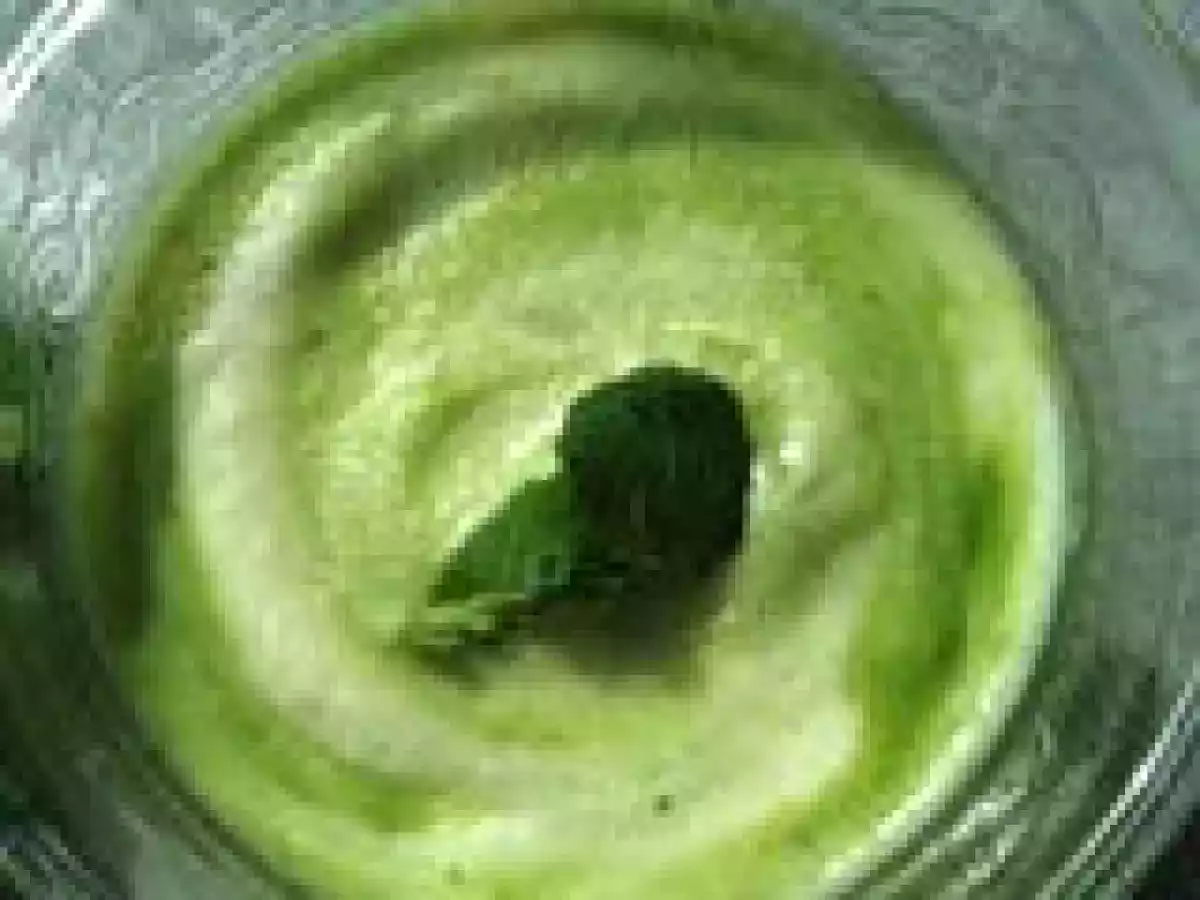 Velouté de petits pois glacé, Chantilly à la menthe