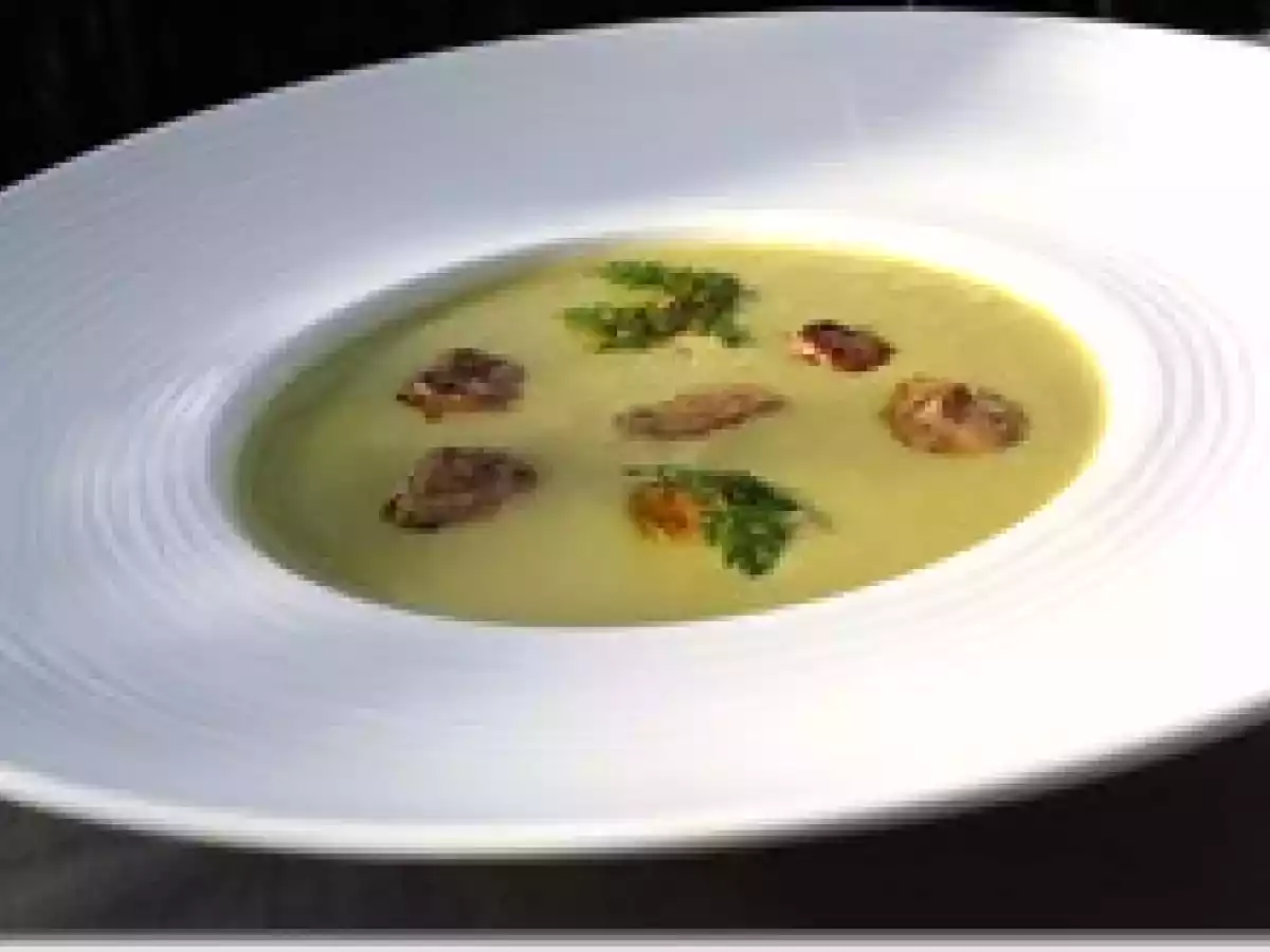 Velouté de Pois Cassé au Foie Gras