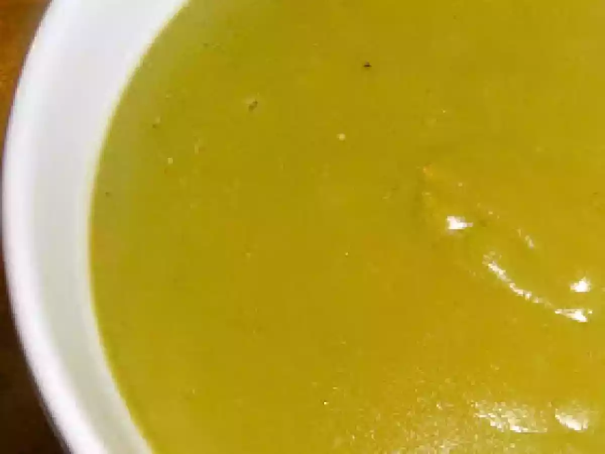 Velouté de pois cassés au citron et au cumin