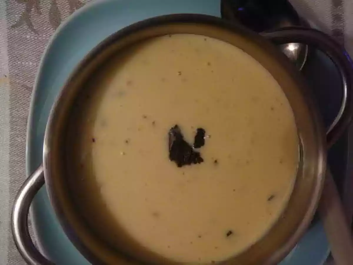 Velouté de pommes de terre aux truffes - photo 2