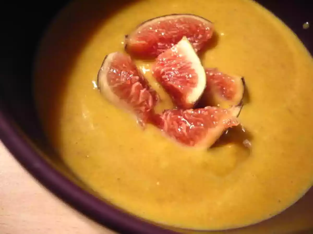 Velouté de potimarron, champignons et figues