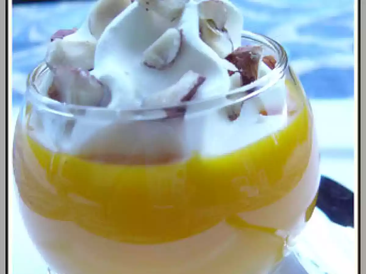 Velouté de potimarron espuma de crème fraîche aux noisettes