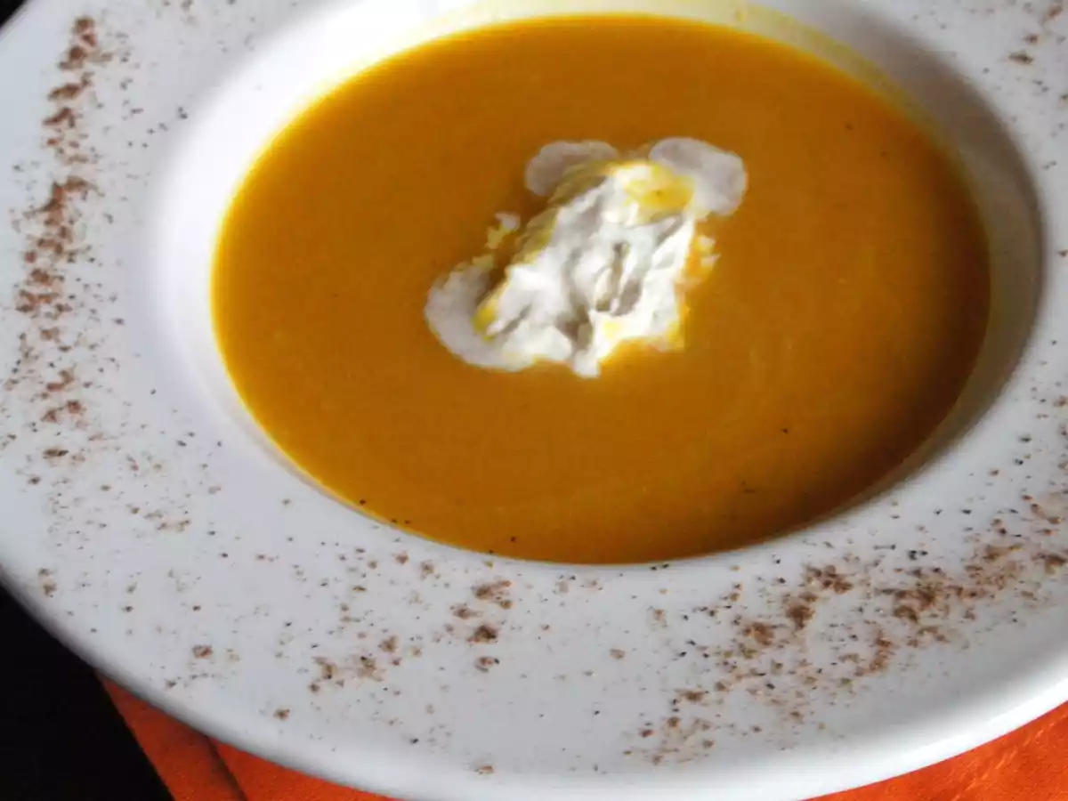 Velouté de Potimarron et sa crème aux lardons fumés - photo 2
