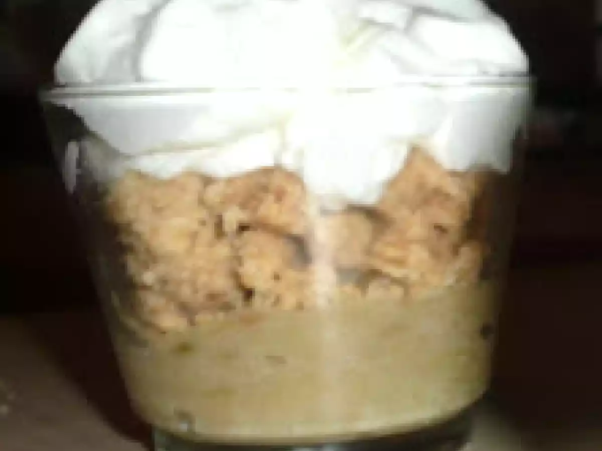 Verrine à la rhubarbe et à l'estragon - espuma au chocolat blanc selon Anne-Sophie Pic